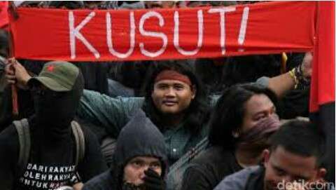 Badai PHK Ditengah Wabah Corona