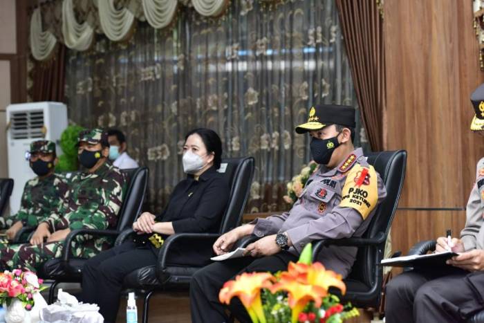 Bersama Panglima TNI, Kapolri Tinjau Pos Penyekatan Merak-Bakauheni