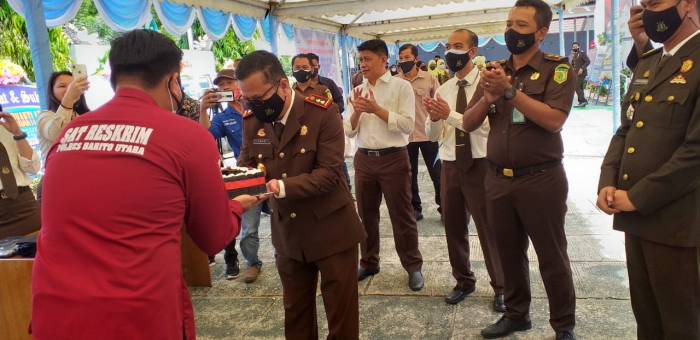 Hari Bhakti Adhyaksa ke-61, Kejari Barito Utara Gelar Vaksinasi Massal