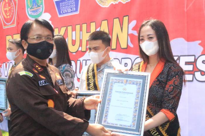 Kapolres Pasuruan Kukuhkan Duta Vaksin, Duta Masker, Duta Covid-19 dan Duta Prokes