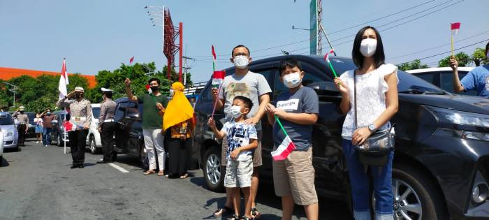 Pengendara Diminta Berhenti Saat Detik-detik Proklamasi dan Nyanyian Indonesia Raya
