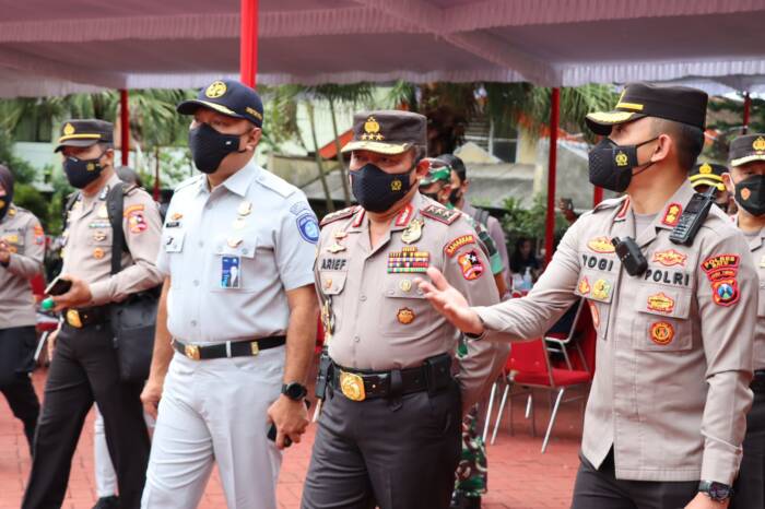 Kabaharkam Polri Cek Pelaksanaan Vaksinasi Polres Batu
