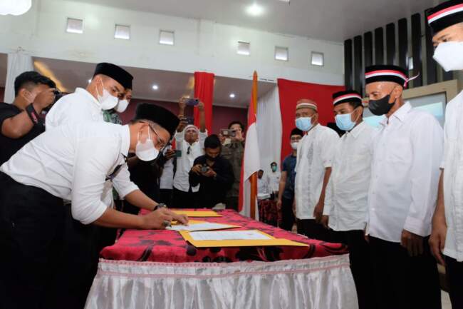 Ratusan Orang Eks NII Cabut Bai’at Secara Massal