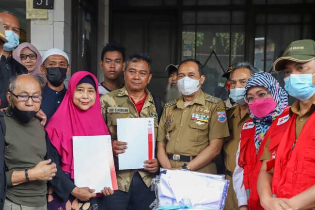 Plt Wali Kota Cimahi Kunjungi Korban Kebakaran Di Melong