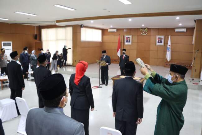 WALI KOTA LETKOL (Purn) NGATIYANA, LANTIK SEJUMLAH PIMPINAN TINGGI PRATAMA DI LINGKUNGAN PEMKOT CIMAHI