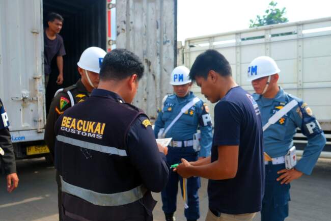 Bea Cukai Batam,TNI Dan Polri Gelar Operasi Penertiban di Pelabuhan Telaga Punggur