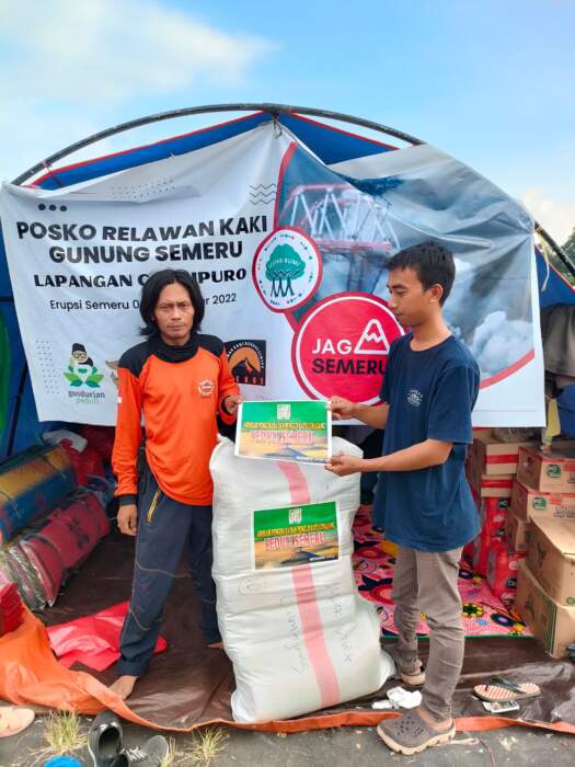 ASPPILU peduli penyitas semeru