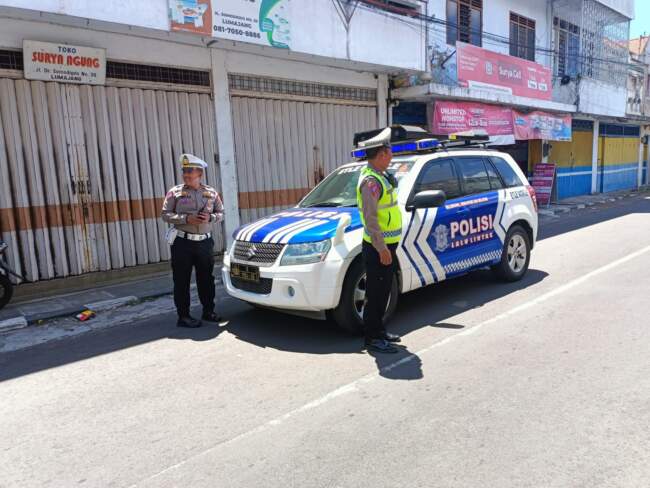 Ayo Tertib ! ETLE Mobile Satlantas Polres Lumajang Giatkan Patroli Harkamtibmas