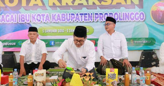Peringati HUT ke-15 Kota Kraksaan, Pemkab Gelar Ziarah Makam Kiai Ronggo