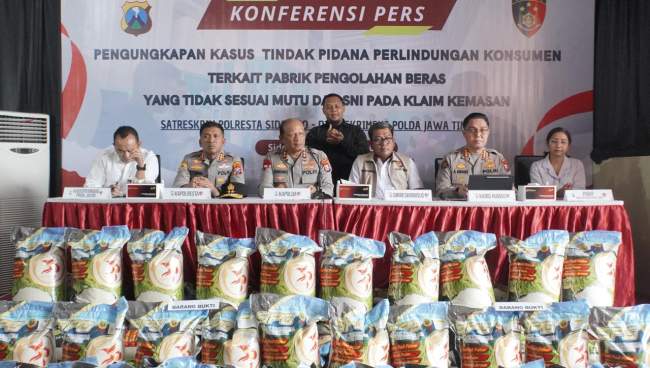 Polisi Berhasil Ungkap Beras Oplosan Sehari Produksi 14 Ton Pemilik Pabrik di Sidoarjo Jadi Tersangka