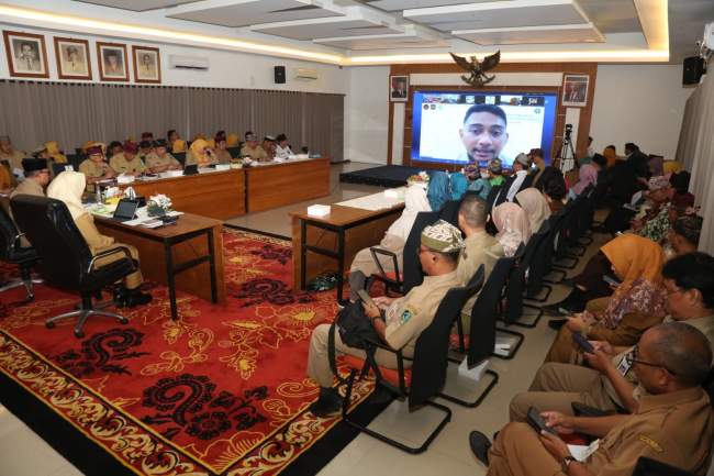 Bupati Ipuk Paparkan Sembilan Tatanan Kabupaten Sehat di Hadapan Tim Penilai Pusat