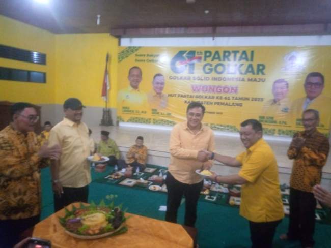 Tasyakuran Sambut HUT Golkar Ke 61 Gelar Aksi Sosial Dan Doa Bersama Di Taman Makam Pahlawan Penggarit