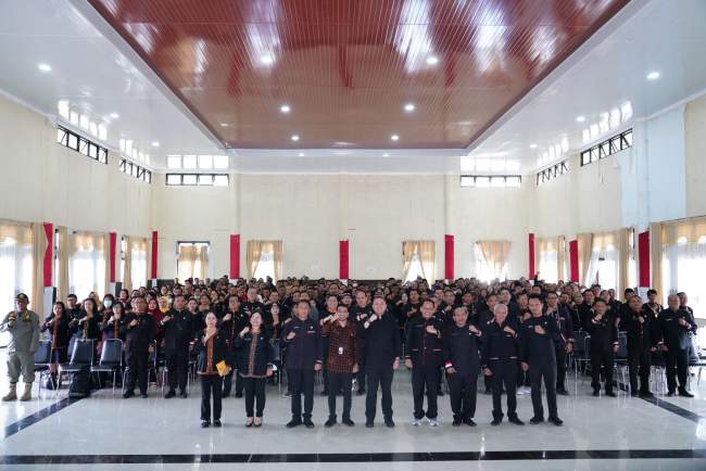 “Ujian Pemetaan Potensi ASN Pakpak Bharat Dimulai,Bupati Buka Acara”