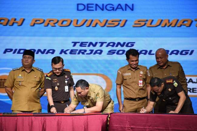 “Pakpak Bharat Tanda Tangani MoU Pidana Kerja Sosial,Wujudkan Hukum Adil dan Humanis