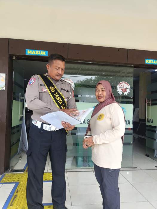 Polantas Menyapa, Samsat Surabaya Utara jalan: Kedung Cowek No.373Tanah Kali Kedinging. Kecamatan Kenjeran Surabaya. Dapat Apresiasi Warga