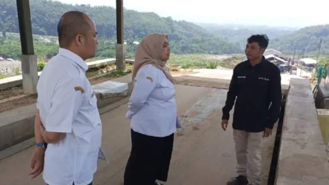 DLH Kota Cimahi Tinjau Kondisi Terkini TPK Sarimukti