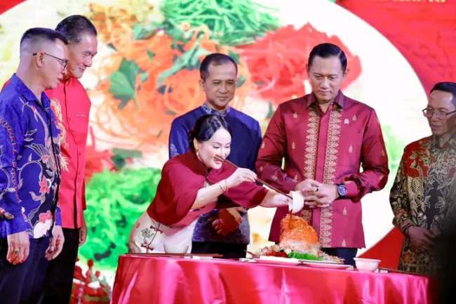 Menko IPK dan Mentrans Hadiri Perayaan Imlek 2577 di Batam, Amsakar Tekankan Harmoni Keberagaman