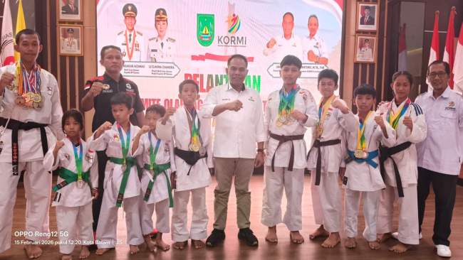 Atlet FKTI dari Dojo Gagak Timur Meriahkan Pelantikan KORMI Batam 2025-2029
