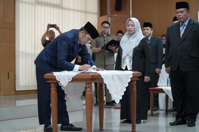 PENGANGKATAN DAN PELANTIKAN PEJABAT PIMPINAN TINGGI PRATAMA, JABATAN FUNGSIONAL, DAN KEPALA SANGGAR KEGIATAN BELAJAR