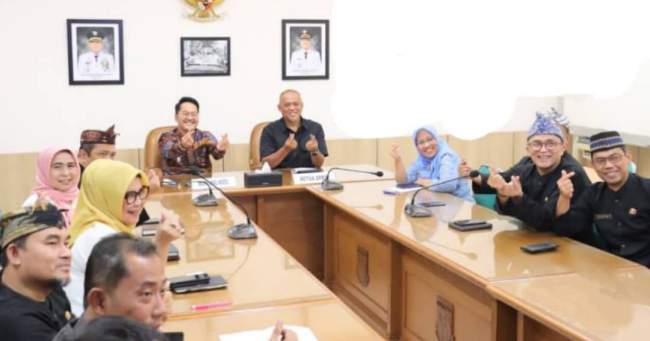 Ketua DPRD Kota Cimahi Hadiri Musrenbang Tingkat Kota Cimahi 2026 Via Online