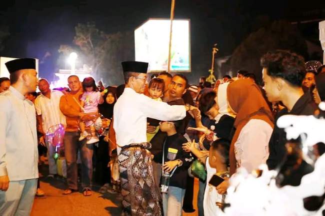 Naga Hitam hingga Replika Masjid dan Kapal, Pawai Takbir Batam Hidupkan Malam Kemenangan