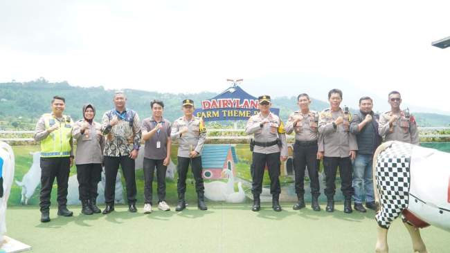 Pastikan Wisata Aman Saat Lebaran, Kapolres Pasuruan Turun Langsung ke Cimory Prigen