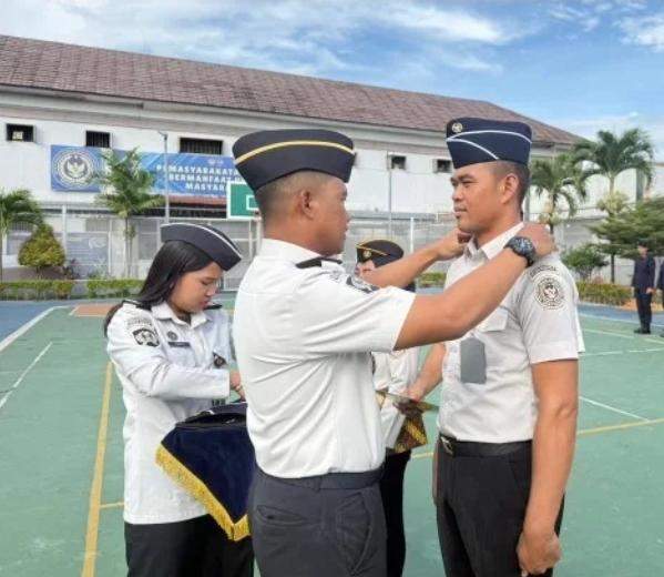 KA Rutan Batam Pimpin Penyematan Kenaikan Pangkat 29 Pegawai Rutan