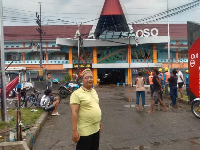 BANGUNAN PASAR PLOSO UNTUK KALI KEDUA AMBRUK LBHAM MINTA BUPATI JOMBANG BERTANGGUNG JAWAB