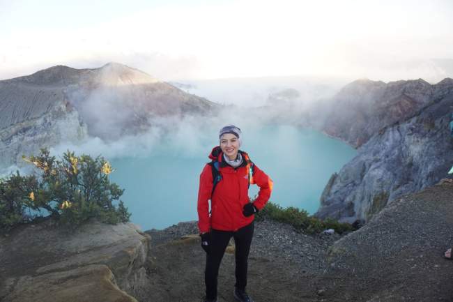 Nikmati Sunrise di Kawah Ijen, Raline Shah: Banyuwangi Punya Pesona Kelas Dunia