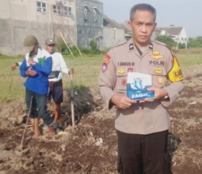 Kolaborasi Polisi dan Petani Jagung di Pare Wujudkan Asta Cita Presiden RI