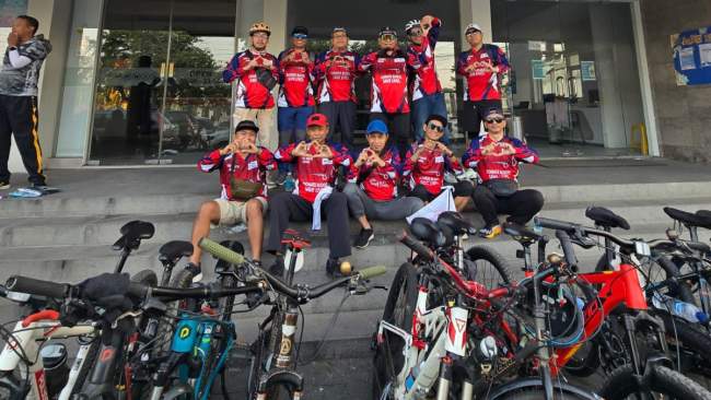 Tim Gowes UDD PMI Kabupaten Jember Meriahkan Fun Bike HUT Bhayangkara ke-80, Dukung Gaya Hidup Sehat dan Semangat Kebersamaan