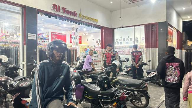 Patroli Perintis Presisi Sisir Pusat Kota Lumajang, Polisi Beri Rasa Aman dan Tekan Aksi Kriminalitas