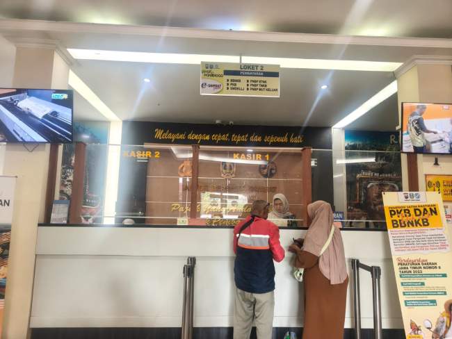 Pelayanan Humanis ( Cepat’) Samsat Ponorogo.Tetap Prima Layani Masyarakat.