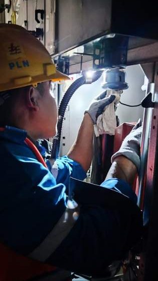 Di Bulan Kemerdekaan Republik Indonesia PLN UP3 Cimahi Dukung Industri Daur Ulang Plastik melalui Penyambungan Baru Daya 865 kVA
